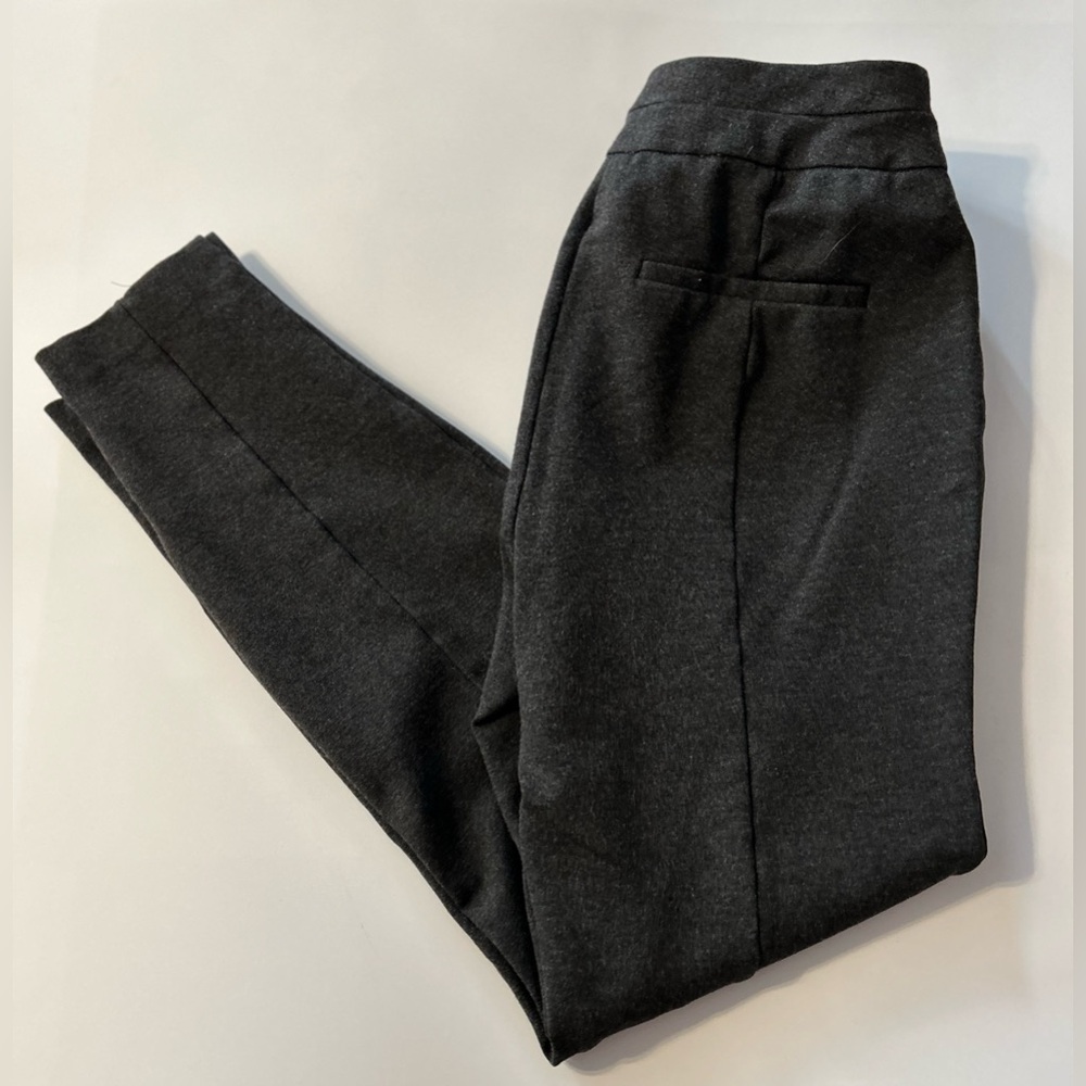 New York and Company Pull On Slim Fit Stretch Pants/Leggings Size Medium